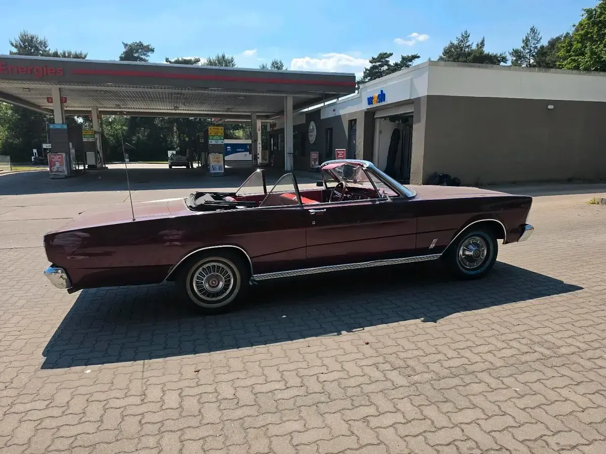 Gebraucht Ford V8 Convertible 200 PS (147 kW) 2026 Cabrio