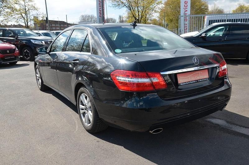 Gebraucht Mercedes E300 252 PS (185 kW) 2013 Schwarz Limousine