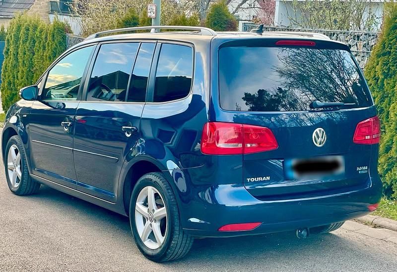 Gebraucht VW Touran 140 PS (102 kW) 2013 Blau Van / Kleinbus
