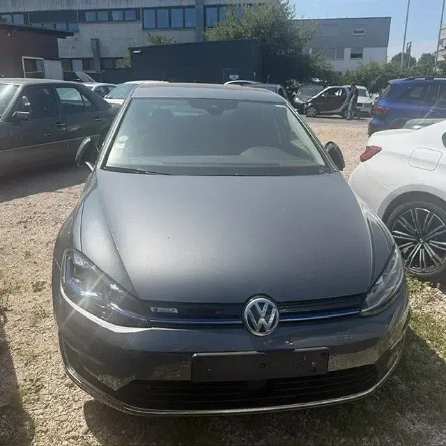 Gebraucht VW e-Golf 100 kW (136 PS) 2017 Grau Kleinwagen