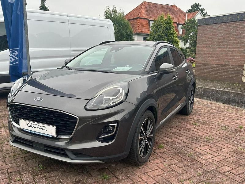 Grau Gebraucht 2021 Ford Puma Titanium SUV | 16.665 € (Guter Preis) - Bild 1/4