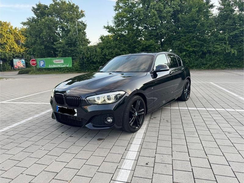 Schwarz Gebraucht 2019 BMW 118 M Sport Kleinwagen | 15.900 € (Guter Preis) - Bild 1/4