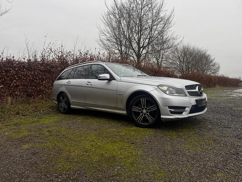 Silber Gebraucht 2014 Mercedes C200 Edition Kombi | 5.790 € - Bild 1/4