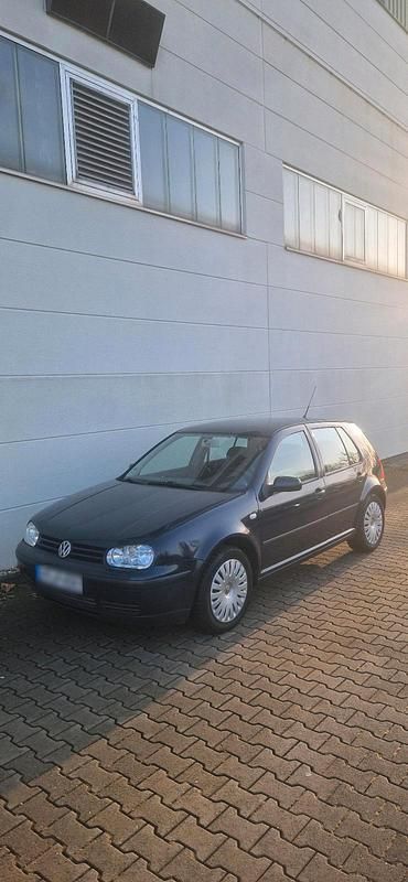 Gebraucht VW Golf IV 71 PS (52 kW) 2000 Blau Kleinwagen