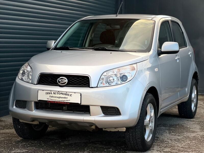 Silber Gebraucht 2007 Daihatsu Terios SUV | 8.980 € (Teuer) - Bild 1/4