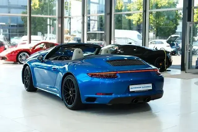 Gebraucht Porsche 911 Carrera 4 GTS Chrono 450 PS (330 kW) 2017 Saphirblaumetallic Cabrio