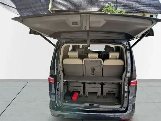 Gebraucht VW Multivan Life 150 PS (110 kW) 2024 Blau Van / Kleinbus