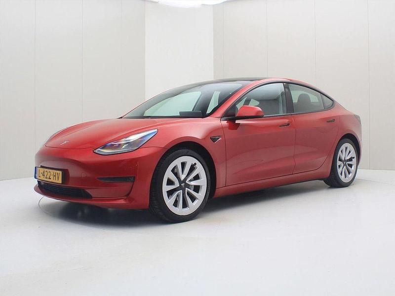 Rot Gebraucht 2021 Tesla Model 3 Long Range AWD Limousine | 29.900 € (Fairer Preis) - Bild 1/4