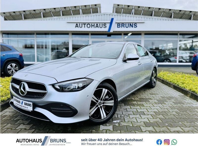 Hightechsilber metallic Gebraucht 2021 Mercedes C220 Avantgarde Limousine | 35.395 € (Etwas zu teuer) - Bild 1/4