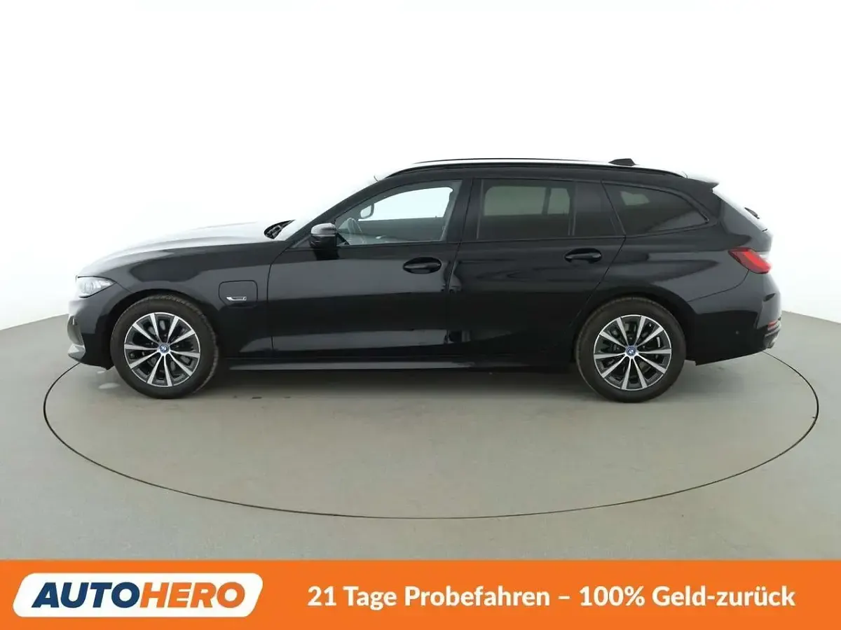 Gebraucht BMW 330e 292 PS (214 kW) 2023 Schwarz Kombi