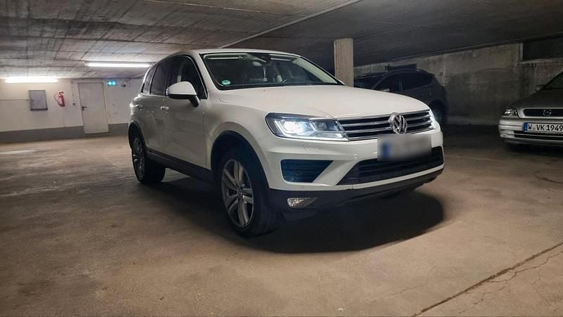 Weiß Gebraucht 2017 VW Touareg SUV | 24.450 € (Guter Preis) - Bild 1/4
