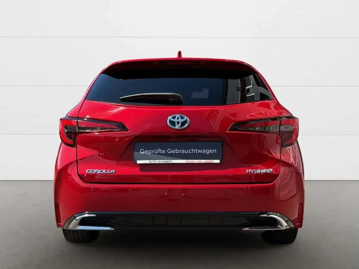 Gebraucht Toyota Corolla Team 140 PS (102 kW) 2023 Emotional red2 Kombi