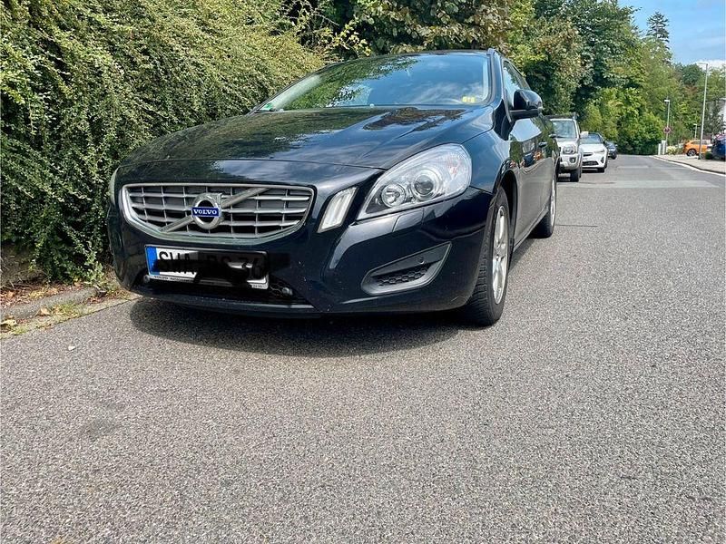 Schwarz Gebraucht 2012 Volvo V60 Drive Kinetic Kombi | 6.990 € (Guter Preis) - Bild 1/4