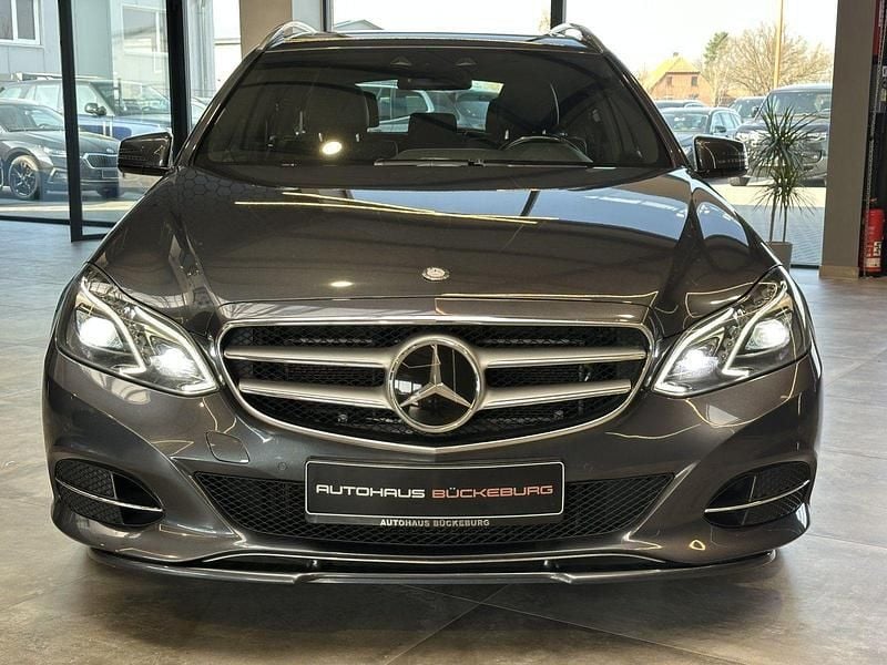 Gebraucht Mercedes E400 Avantgarde 333 PS (244 kW) 2013 Grau Kombi