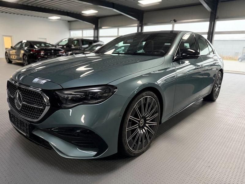 Gebraucht Mercedes E450 Premium 367 PS (269 kW) 2025 Silber Limousine