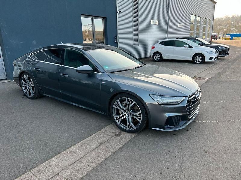 Grau Gebraucht 2018 Audi A7 S-Line Limousine | 40.500 € - Bild 1/4
