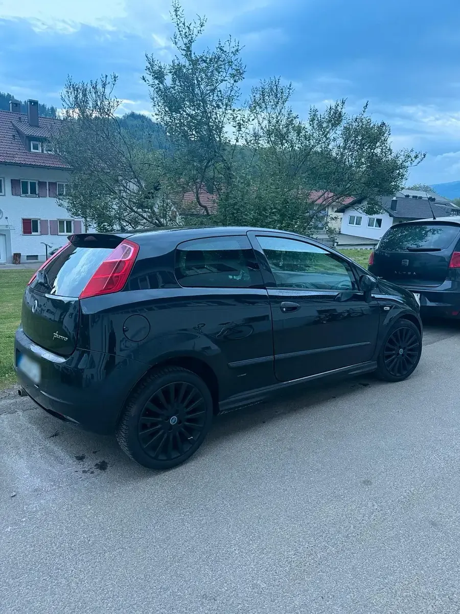 Gebraucht Fiat Punto 95 PS (69 kW) 2007 Schwarz Kleinwagen