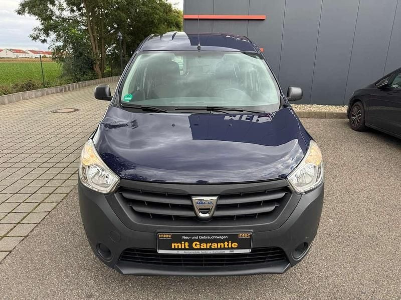Blau Gebraucht 2016 Dacia Dokker Essentiel Van | 3.990 € (Guter Preis) - Bild 1/4