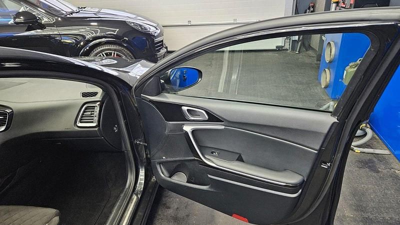 Gebraucht Kia Ceed Sportswagon GT-Line 140 PS (102 kW) 2020 Schwarz Kombi