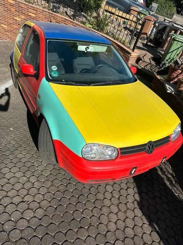 Andere außenfarben Gebraucht 2001 VW Golf IV Kleinwagen | 450 € (Superpreis) - Bild 1/4