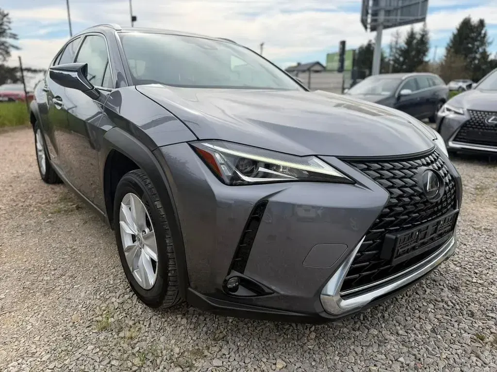 Gebraucht Lexus UX 250h 152 PS (111 kW) 2021 Grau SUV