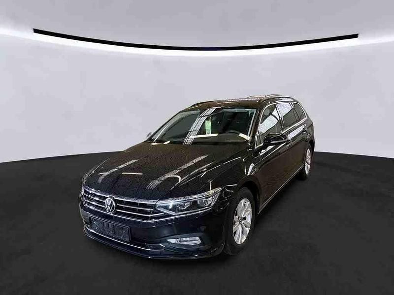 Deep black pearlescent Gebraucht 2022 VW Passat Business Kombi | 22.490 € (Fairer Preis) - Bild 1/4