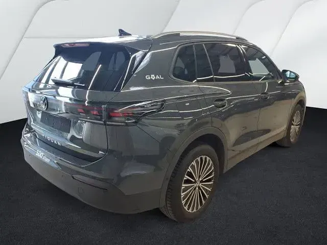 Gebraucht VW Tiguan Goal 150 PS (110 kW) 2025 Grau SUV