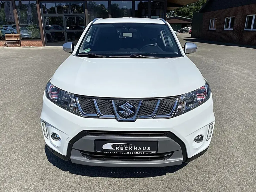 Gebraucht Suzuki Vitara 140 PS (102 kW) 2017 Weiß SUV