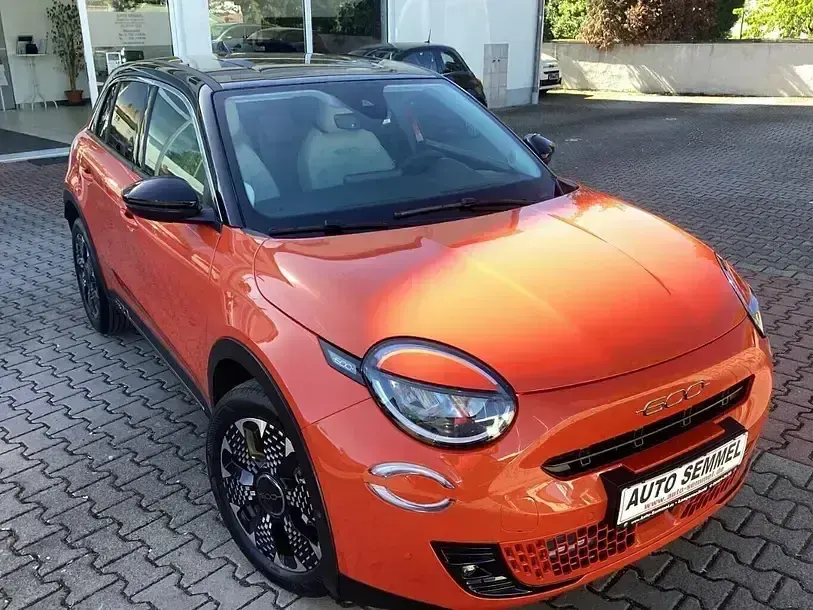 Gebraucht Fiat 600 La Prima 100 PS (73 kW) 2025 Orange SUV