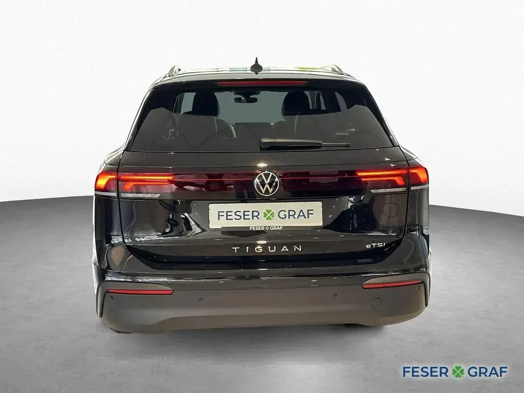 Nowe VW Tiguan 150 KM (110 kW) 2026 Czarny SUV