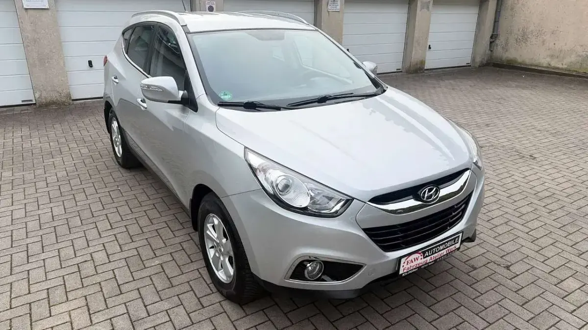 Gebraucht Hyundai ix35 Edition 136 PS (100 kW) 2013 Silber SUV