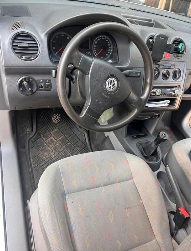 Usata VW Caddy 90 CV (66 kW) 2004 Bianco Monovolume