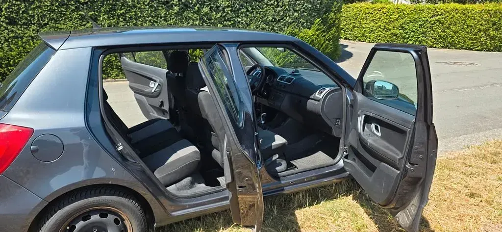 Gebraucht Skoda Fabia Ambiente 86 PS (63 kW) 2008 Grau Limousine