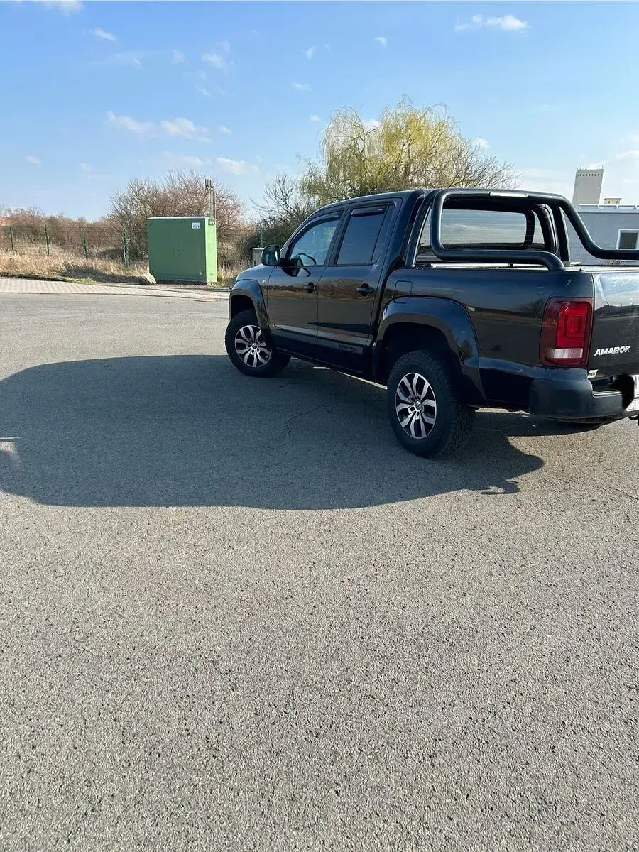 Używany VW Amarok 140 KM (102 kW) 2016 Czarny Pickup