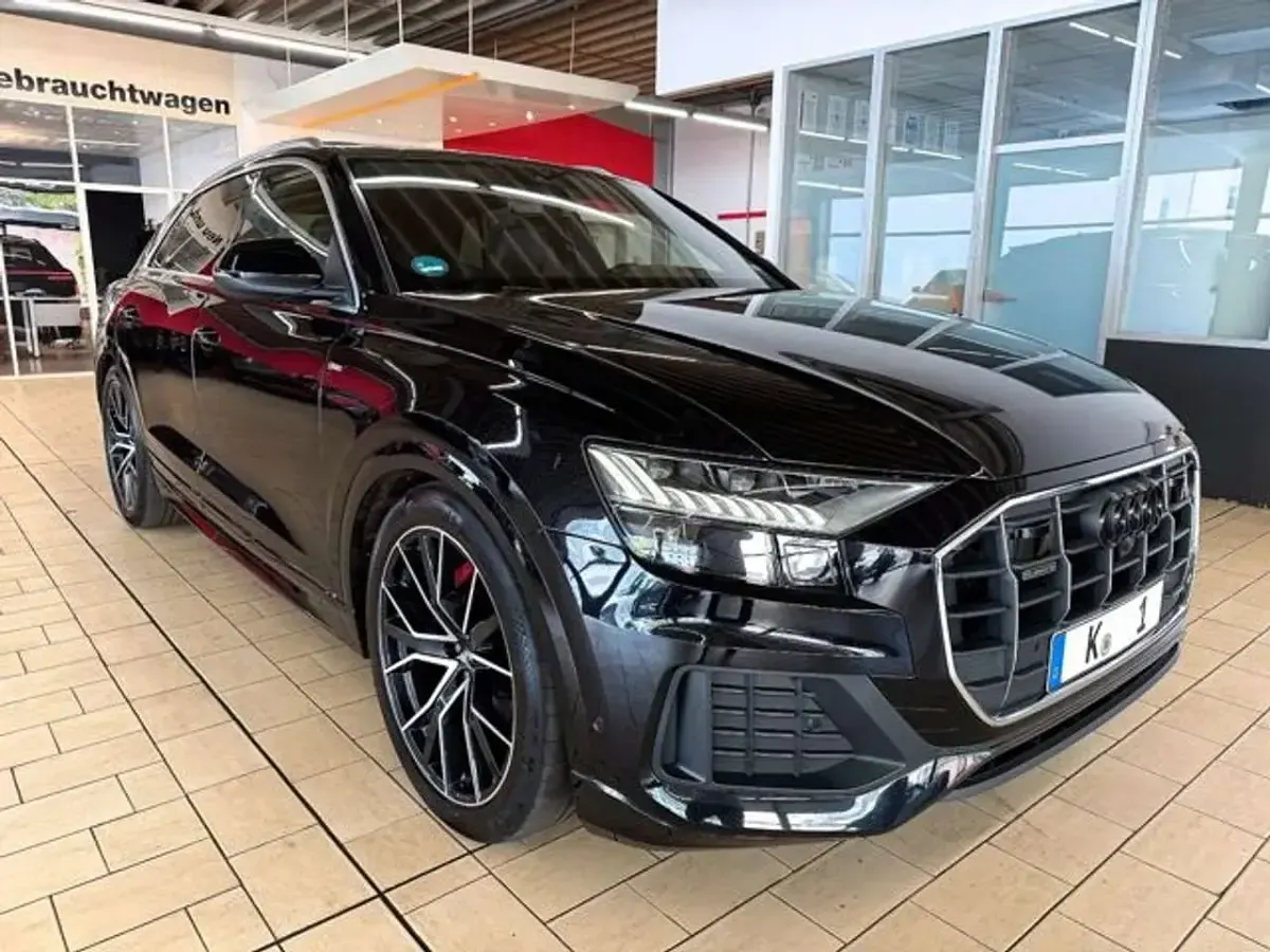 Używany Audi Q8 S-Line 286 KM (210 kW) 2019 Czarny SUV