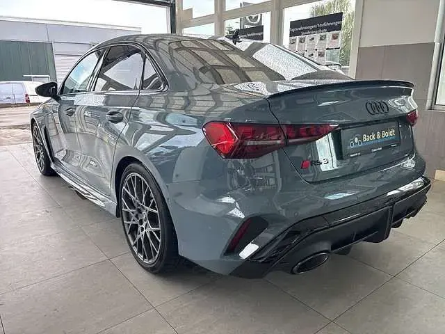 Gebraucht Audi RS3 Sport 400 PS (294 kW) 2025 Limousine