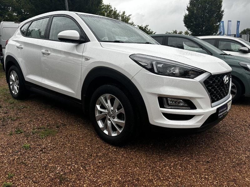 Weiß Gebraucht 2019 Hyundai Tucson Pure SUV | 16.990 € (Guter Preis) - Bild 1/4