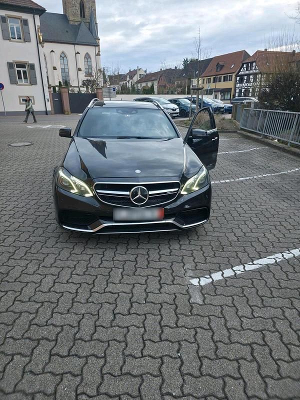 Gebraucht Mercedes E63 AMG 585 PS (430 kW) 2015 Schwarz Kombi
