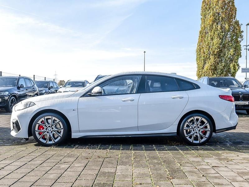 Gebraucht BMW 220 M Sport 178 PS (130 kW) 2024 Weiß Coupé