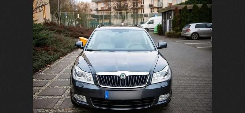 Grau Gebraucht 2009 Skoda Octavia Kombi | 4.250 € (Superpreis) - Bild 1/4