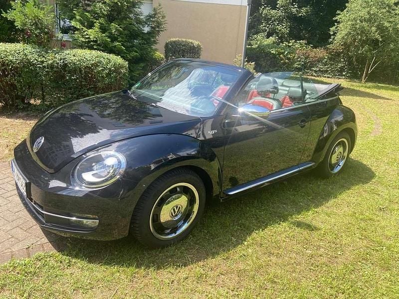 Gebraucht VW Beetle Cabriolet Design 105 PS (77 kW) 2014 Schwarz Cabrio