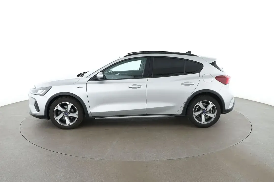 Gebraucht Ford Focus Active 125 PS (91 kW) 2022 Silber Limousine