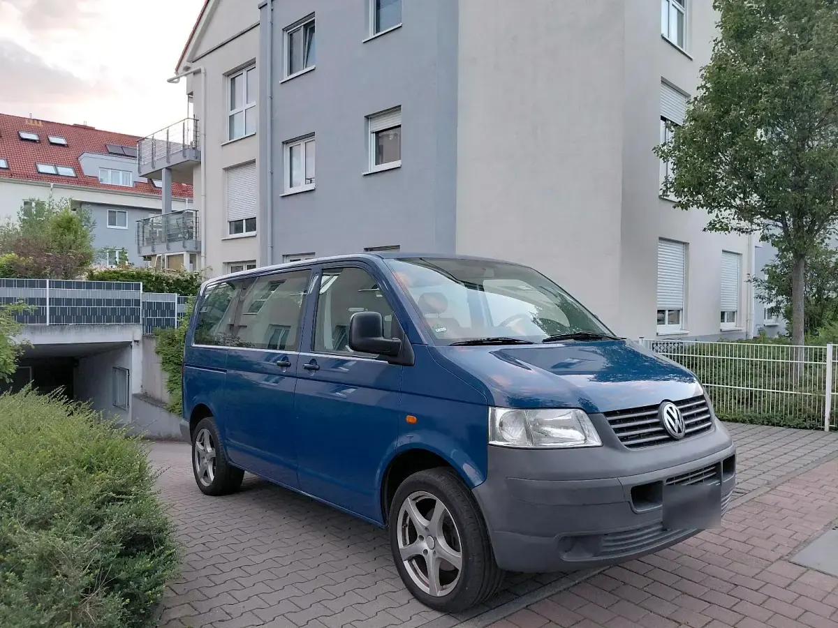 Używany VW Caravelle 102 KM (75 kW) 2006 Niebieski Van