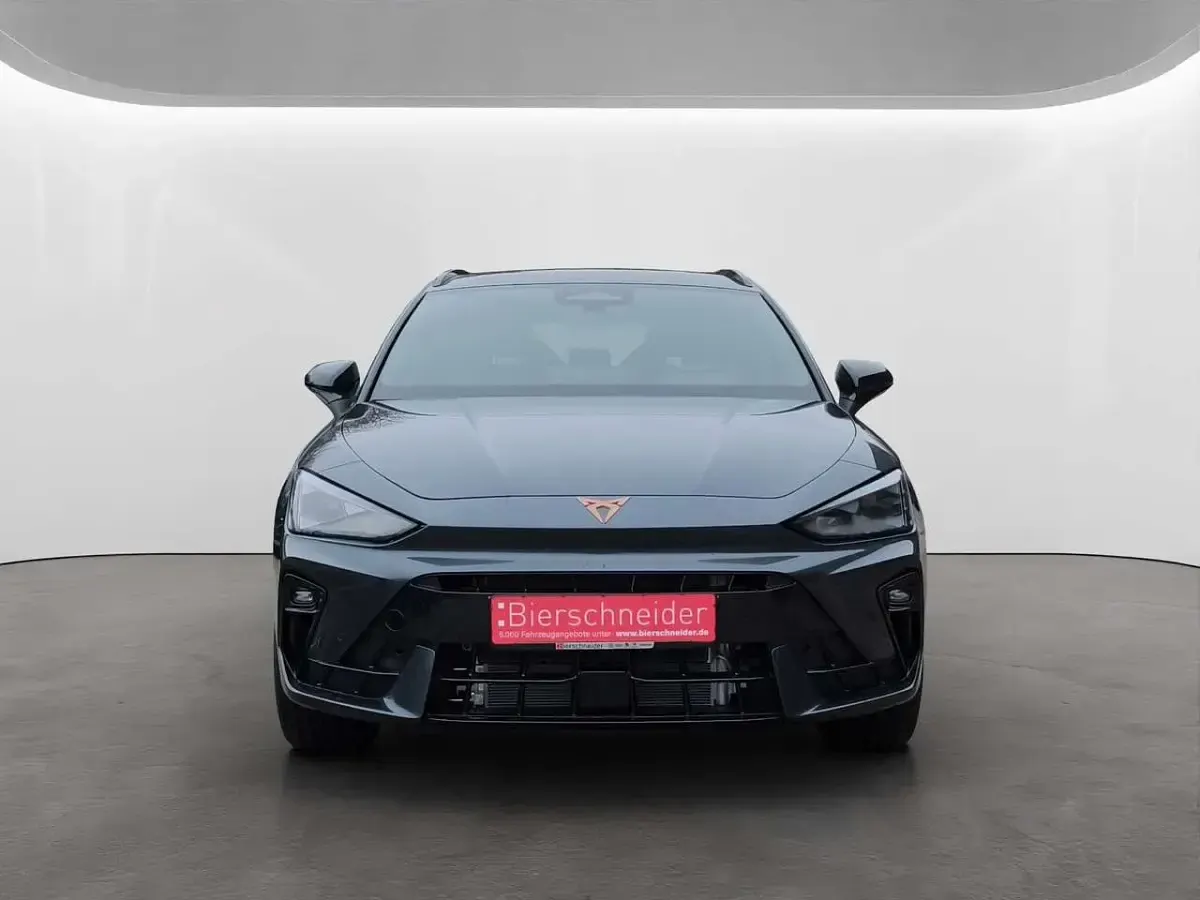 Neu Cupra Leon VZ 272 PS (200 kW) 2025 Grau Limousine