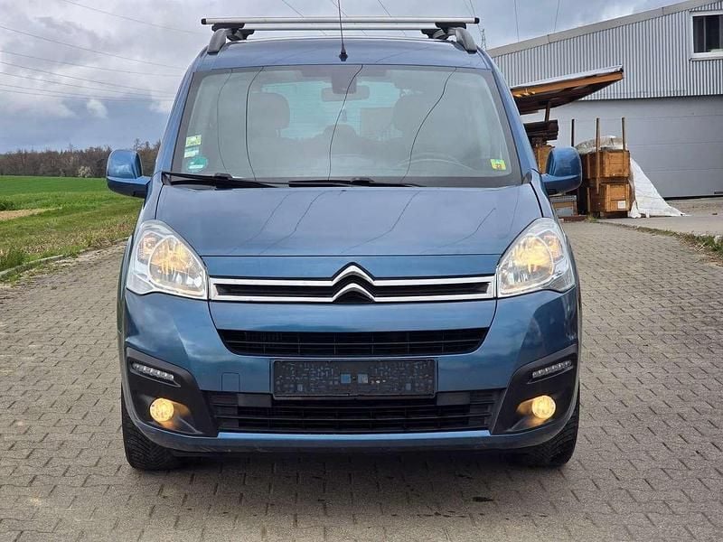 Gebraucht Citroën Berlingo SELECTION 110 PS (80 kW) 2017 Lackierung blau kyanos Van / Kleinbus