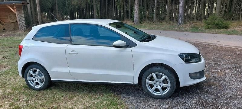 Gebraucht VW Polo 64 PS (47 kW) 2010 Weiß Kleinwagen