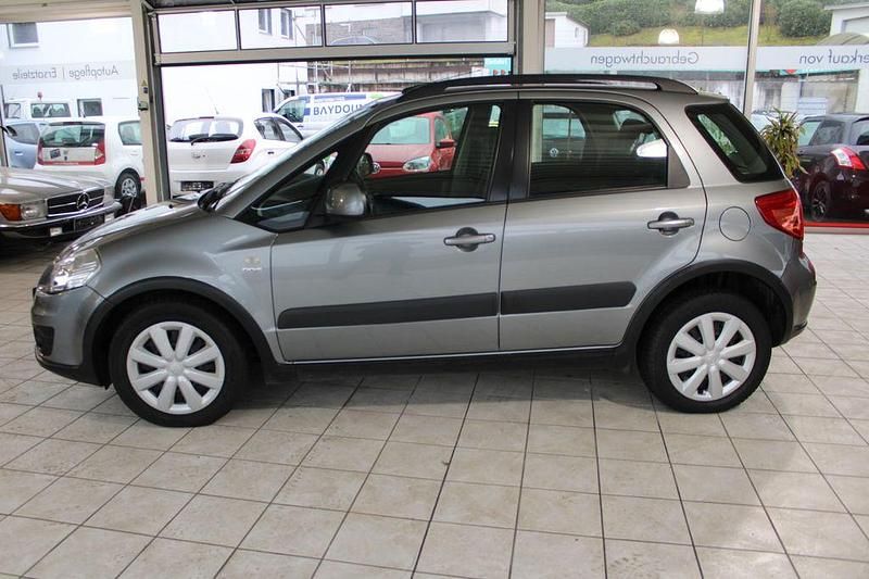 Gebraucht Suzuki SX4 135 PS (99 kW) 2013 Grau SUV