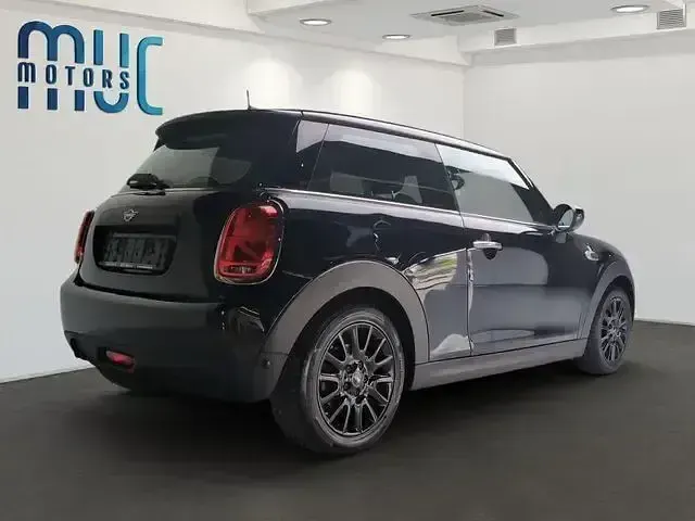 Gebraucht Mini ONE Chili 102 PS (75 kW) 2020 Enigmatic black metallic Kleinwagen