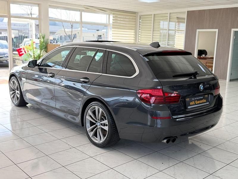 Gebraucht BMW 525 Comfort Edition 218 PS (160 kW) 2015 Grau Kombi