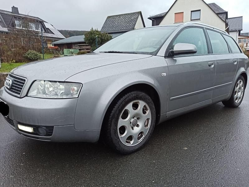 Gebraucht Audi A4 102 PS (75 kW) 2004 Silber Kombi
